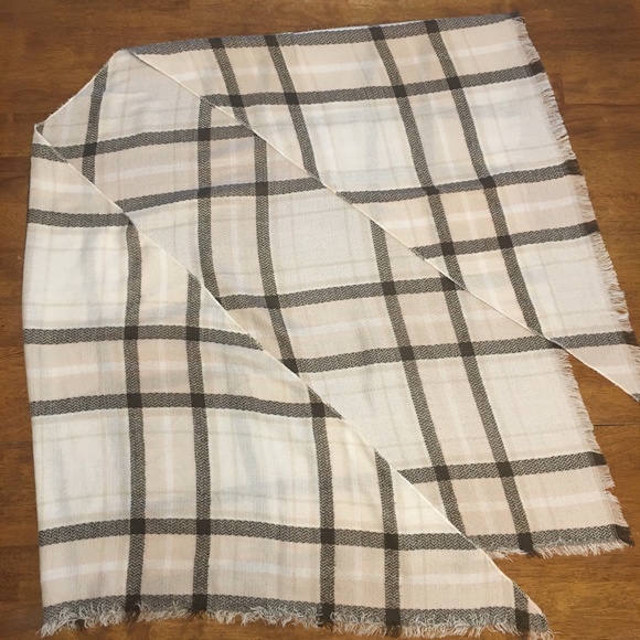 NWT Plaid Blanket Scarf Wrap - Picture 2 of 5